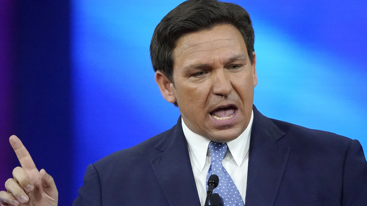 rumpfshaker's tweet card. Staffers for Florida Gov. Ron DeSantis (R) have been soliciting donations to his presidential campaign from lobbyists while the state budget sits on the governor's desk and each line item is facing...