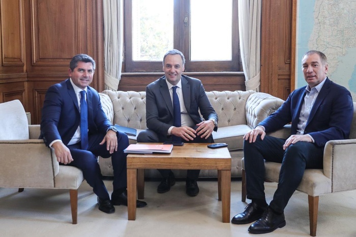 Notigital1's tweet card. El futuro ministro del Interior recibió a los gobernadores de San Juan y Córdoba. Las...