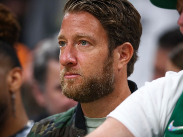 AnthonyPap64667's tweet card. Bar Stool Sports chief Dave Portnoy says that he fully turned against the Democrat Party because the party decided that white people are evil