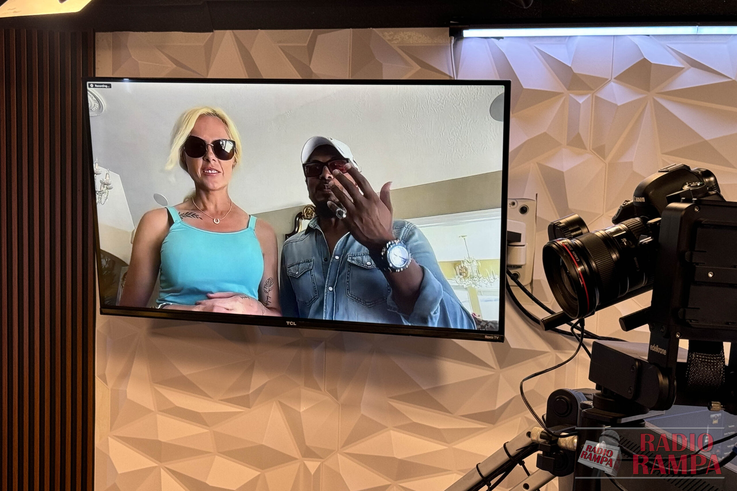 Reggiebenjamin's tweet card. 30 czerwca w Snug Harbor Cultural Center odbędzie się 15. Polski Festiwal na Staten Island. W tym roku, przylecą na niego specjalnie z Los Angeles, Iwona Burnat i Reggie Benjamin, znani z produkcji...