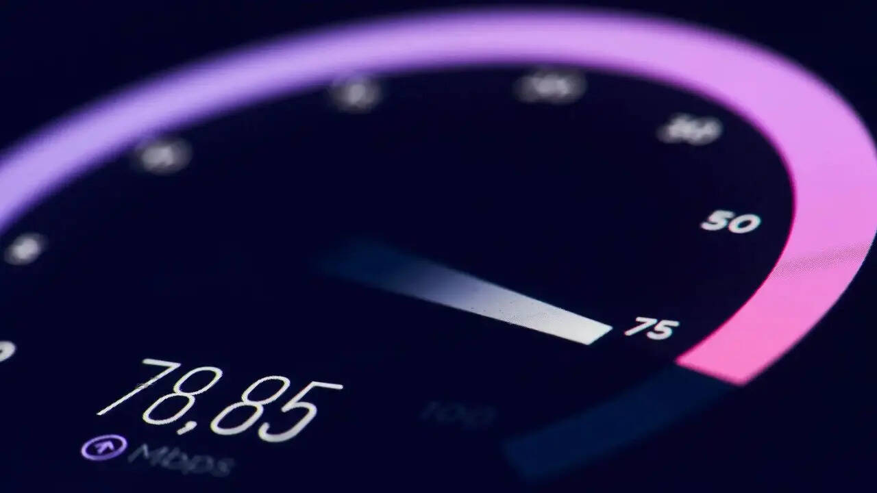 timesnowbatmya's tweet card. WiFi Internet Speed: तुम्ही वाय-फाय कनेक्शन घेतले असेल आणि तुम्हाला नेटवर्क कनेक्टिव्हिटी किंवा स्लो इंटरनेटची समस्या येत असेल, तर तुमच्यासाठी ही अतिशय उपयुक्त बातमी आहे., News News, Times Now Marathi