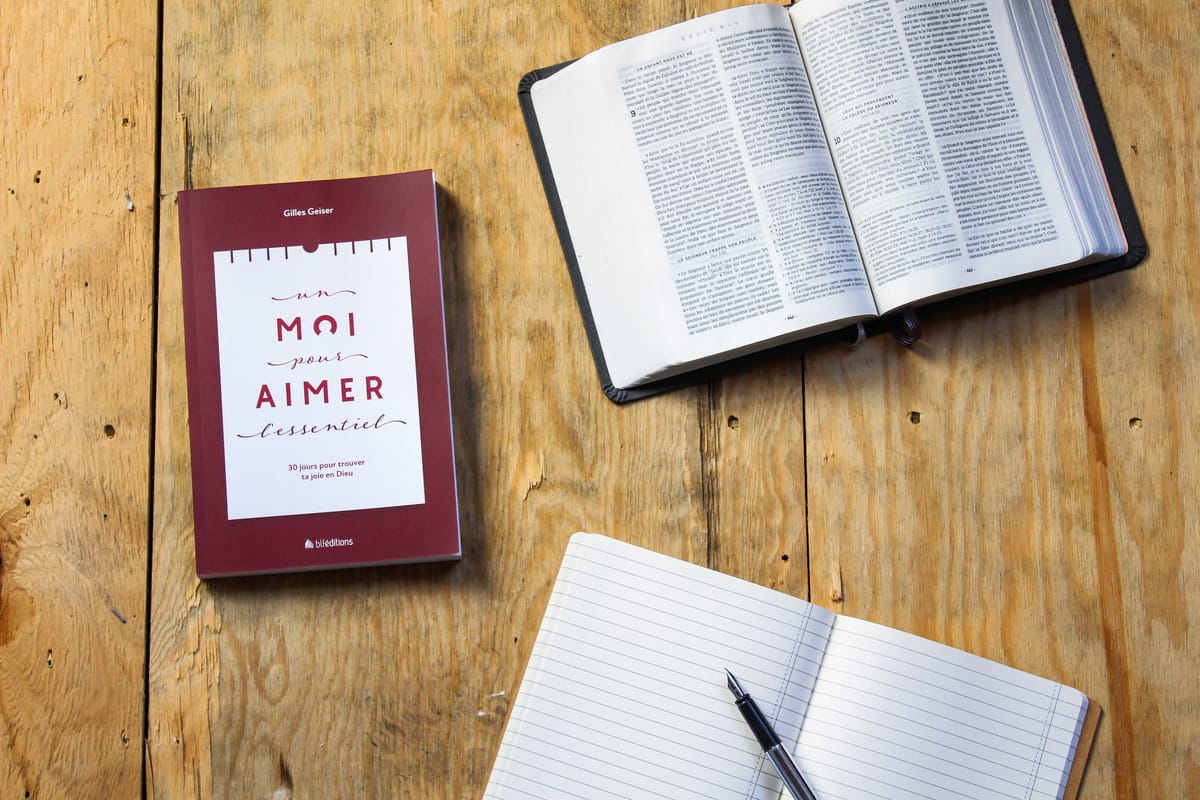 BLFEditions's tweet card. En ce mois de septembre, nous activons sur ton compte BLF Club le livre Un MOI pour aimer l'essentiel de Gilles Geiser en version Ebook.  Ce livre n’est pas un livre à lire. Il est un livre à vivre....