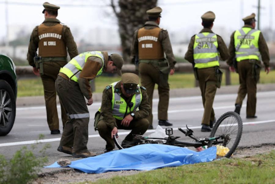 ladiscusioncl's tweet card. Un ciclista fallecido a causa de la desatención del entorno por parte de un conductor, en la comuna de San Carlos, rompió con una “racha” de 35 días sin que en Ñuble se pudiera contar sobre algún a…