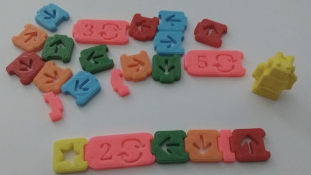 pablorubma's tweet card. Aprende a programar sin utilizar un ordenador con este juego de mesa casero.