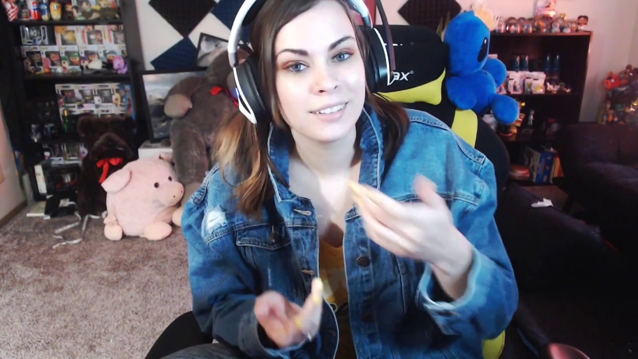 CentiTab's tweet card. The ghost that follows me