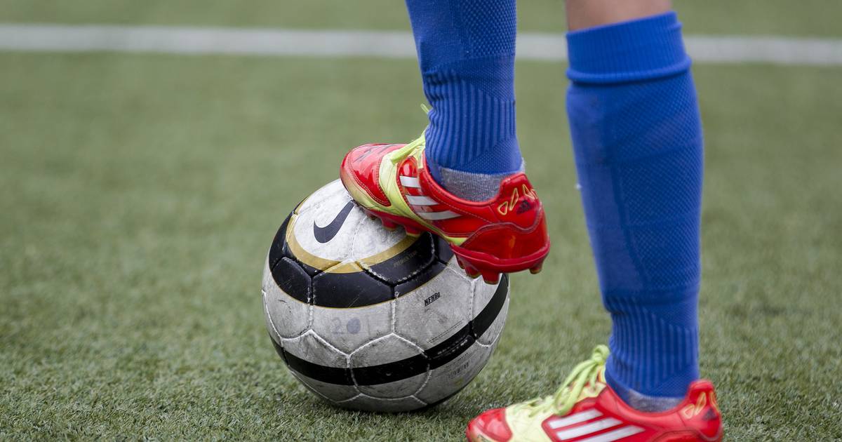 hgnZimmermann's tweet card. Beim Spiel des FC Kandil Saarbrücken gegen den 1. FC Reimsbach soll es zu einem rassistischen Zwischenfall gekommen sein. Die Partie wurde abgebrochen, die Polizei ermittelt. Jetzt beziehen der...