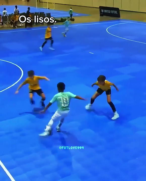 FreeMyself2023's tweet card. Os lisos, futsal 🔥🔥