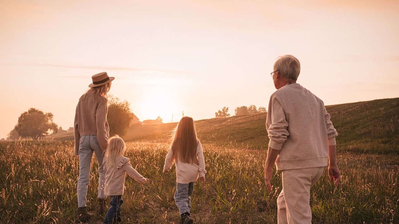 CompassLabel's tweet card. Est venu le temps d'une véritable transition vers l'égalité, notamment dans trois domaines laissés pour compte à ce jour : l'éducation, l'équilibre des temps de vie et les modes de valorisation du...