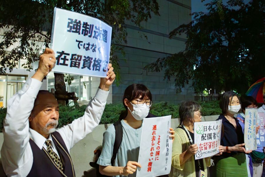 mizuho_umemura's tweet card. 今夏以降、外国人の強制送還が急増　日本生まれ児童も送還の異常事態 　出入国在留管理庁（入管）が在日外国人を強制送還する事例が今夏以降急増している。今年5月発表の「国民の安全・安心のための不法滞在者