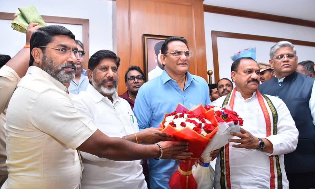 MunsifNewsDesk's tweet card. Former Indian cricket captain and senior Congress leader Mohammad Azharuddin officially assumed charge as the Minister for Minority Welfare and Public Enterprises in the Telangana Cabinet on Monday.