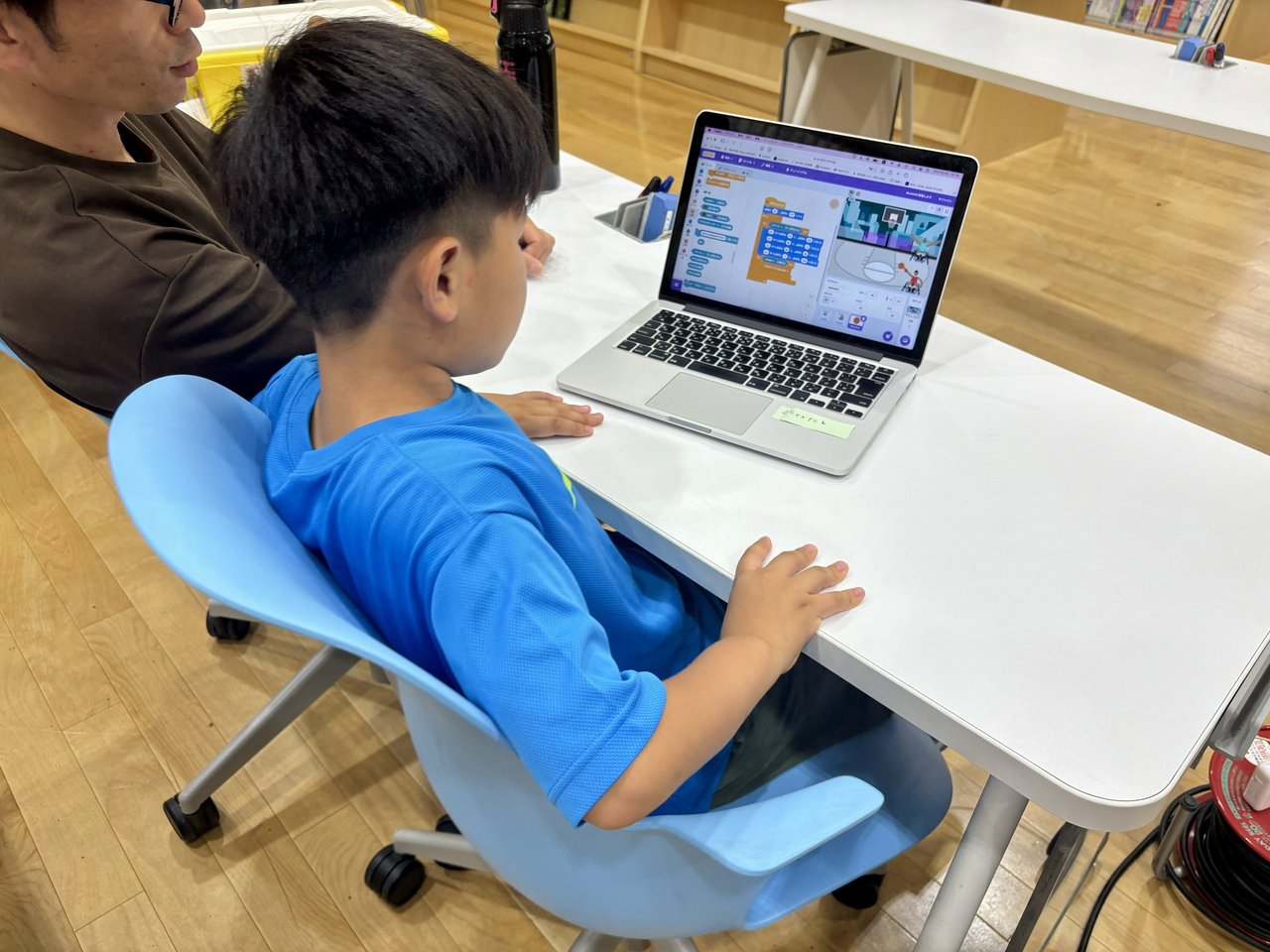 chinmo's tweet card. CoderDojo鳥取、第59回目のご案内です！ 今回の会場も、「青翔開智 中学校・高等学校（本館）」です。 * 正面玄関からお入りください プログラミングで好きなものをつくろう！ # 申し込みについて： 参加希望のお子様（ニンジャ）は、こちらのURL から、申し込みをお願いします！（保護者の方に、手伝ってもらってね） # 「青翔開智中学校高等学校」について： 詳しくはこちら→ http:/...