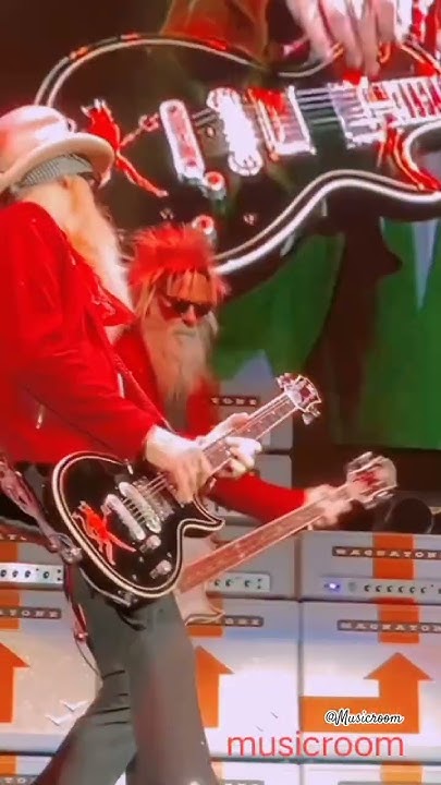 f_weber88387's tweet card. On fire 🔥🔥🔥 #zztop #sharpdressedman #billygibbons#concert #rock...