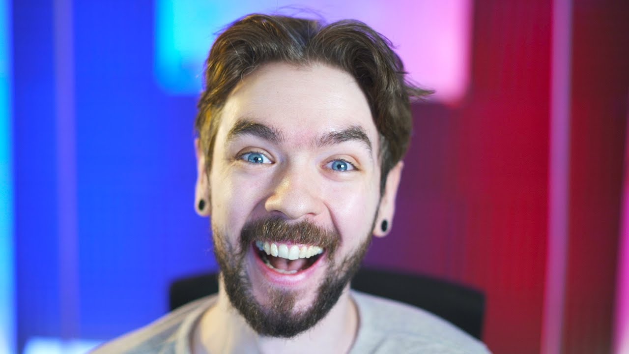 Jacksepticeye's tweet card. We need to make a stand today!