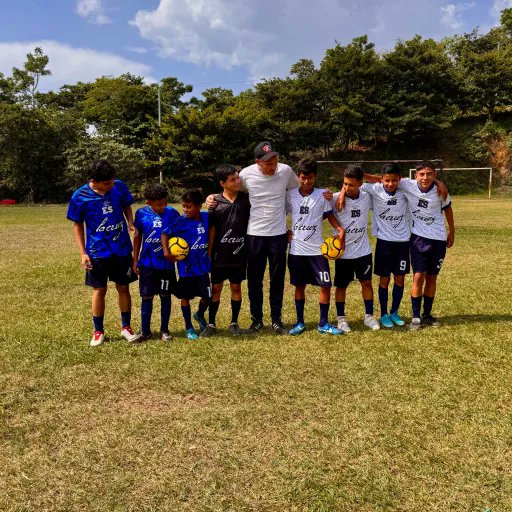 lacruzcafe's tweet card. Help La Cruz coffee farm raise Bitcoin for local boys football club San Francisco Juveniles.