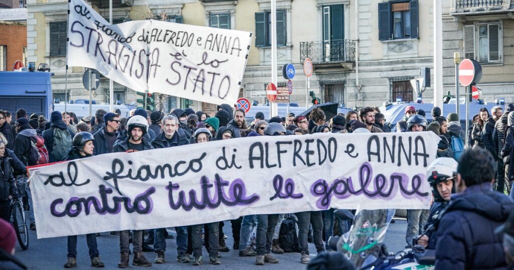 supportolegale's tweet card. Caso Cospito: libertà di cura, libertà di stampa: media indipendenti insieme per uno speciale radiofonico. Un detenuto anarchico all’ergastolo col 41 bis senza che abbia mai ammazzato nessuno. Uno...