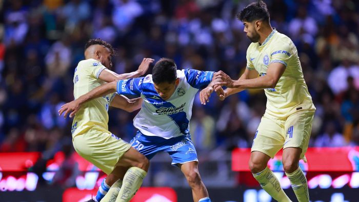 ParabolicaRed's tweet card. El blog de Puebla Deportes escribe Antonio Abascal   Una victoria de 2-1 en León ante unos Esmeraldas decepcionantes fue el colofón de otro triste torneo para el Puebla de la Franja que al menos...