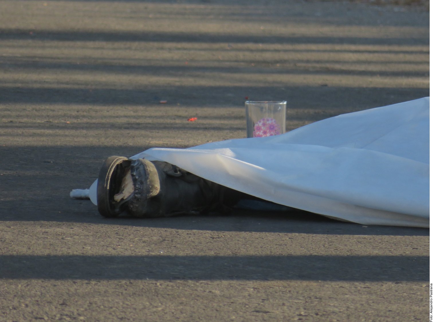 CCalpulli's tweet card. Llama Centro Calpulli a las autoridades a atender el tema, tras el crimen del sábado pasado en el Espinal, Oaxaca