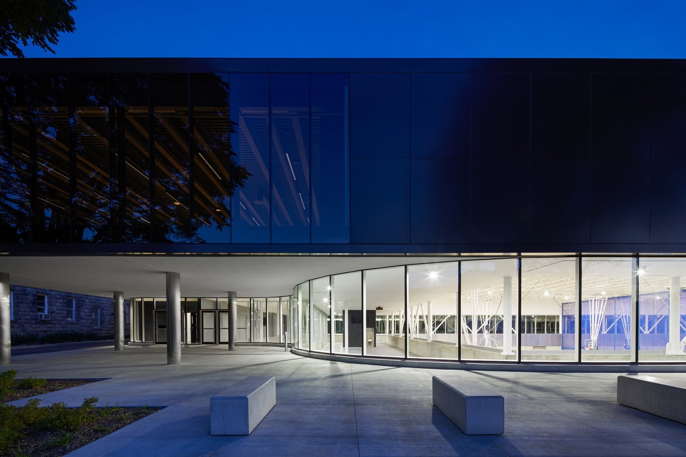 NPO_ADF's tweet card. 心と体、そして心のためのソーシャル・アーキテクチャー モントリオールを拠点とし、持続的な社会的インパクトをもた…