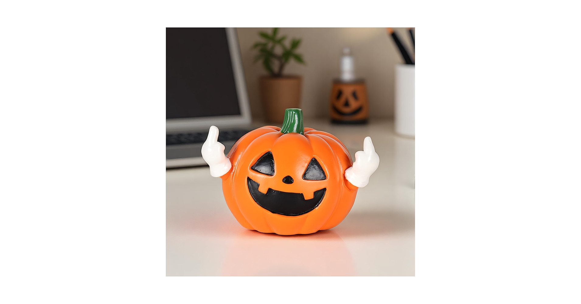 Amazon_Deals420's tweet card. LRNIOT Decoración de calabaza de Halloween, decoración de Halloween para estante de escritorio en casa