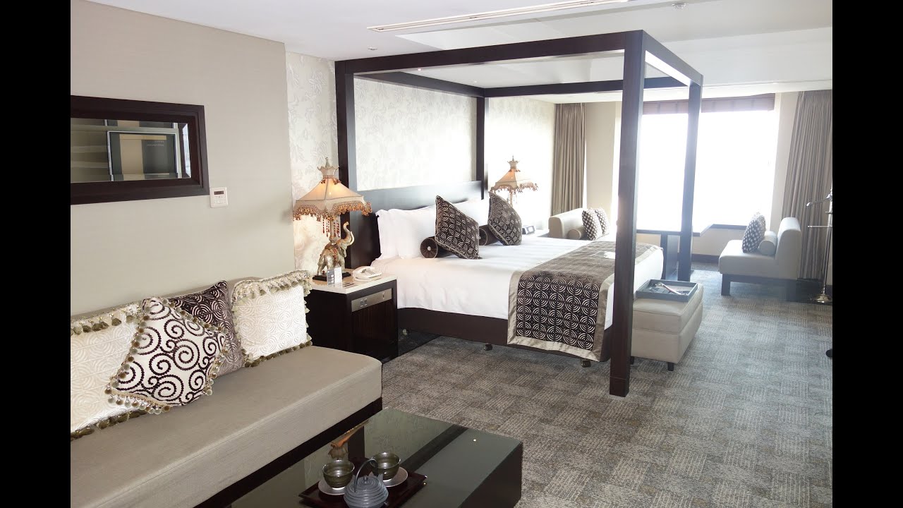 MyRobotRoom's tweet card. InterContinental Tokyo Bay, Club InterContinental Suite "Luxury...