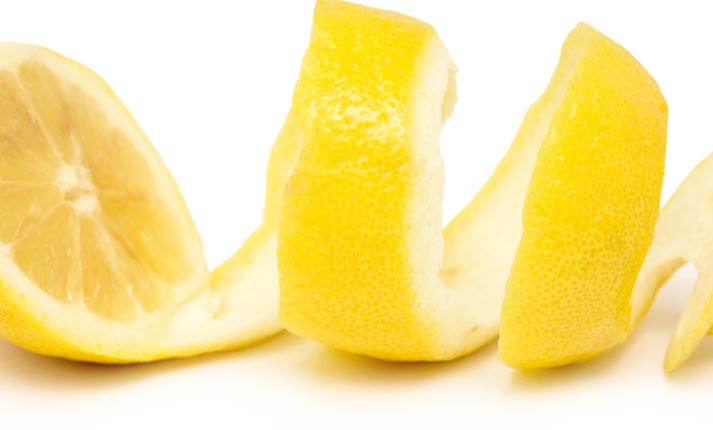 Flow_Magazine's tweet card. Γιατί οι φλούδες λεμονιού ειδικά είναι κατάλληλες για τους πόνους στις αρθρώσεις; Οι περισσότεροι άνθρωποι δεν το γνωρίζουν, αλλά σχεδόν τα μισά ευεργετικά θρεπτικά συστατικά του λεμονιού βρίσκονται...