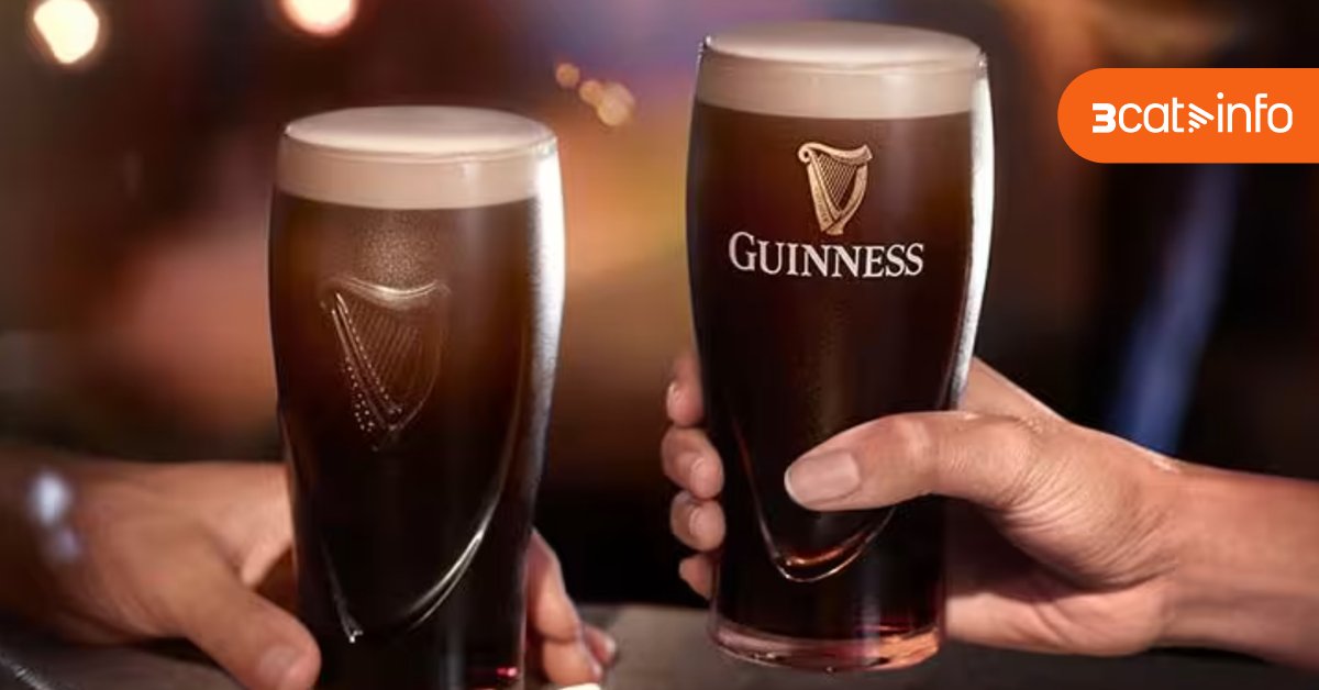 3CatInfo's tweet card. Una campanya publicitària d'influencers com Kim Kardashian o Olivia Rodrigo ha popularitzat la cervesa negra entre la generació més jove i l'empresa està a punt de quedar-se sense estoc