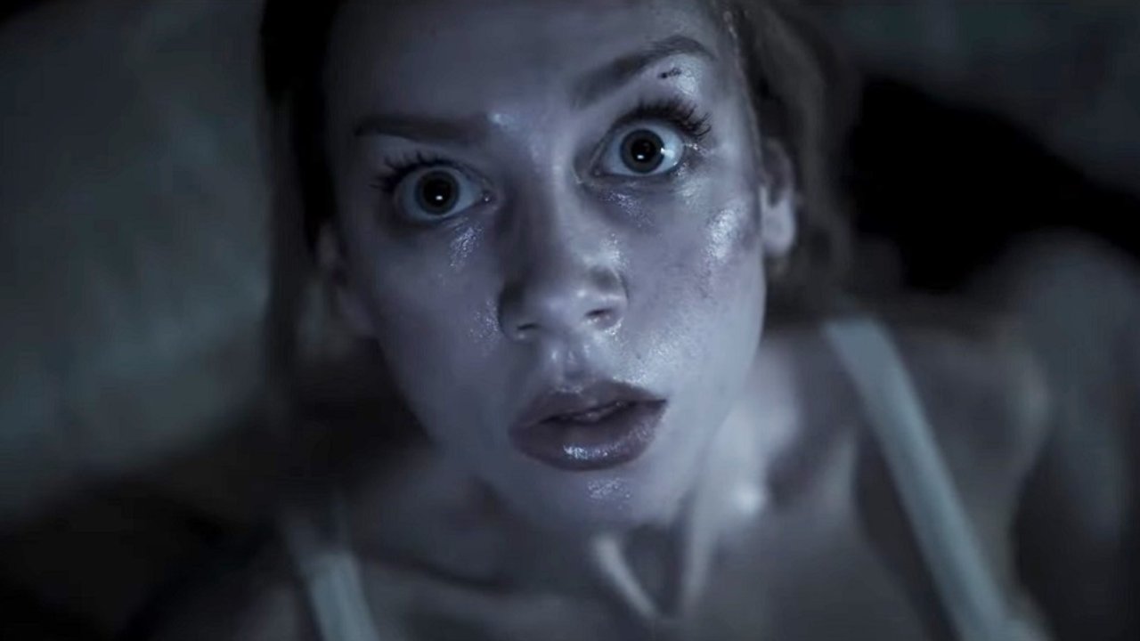 ScreenWorld_it's tweet card. Scopriamo come finisce lo spaventoso horror liberamente ispirato a un racconto di H.P. Lovecraft con protagonista l’attrice Ester Expósito.