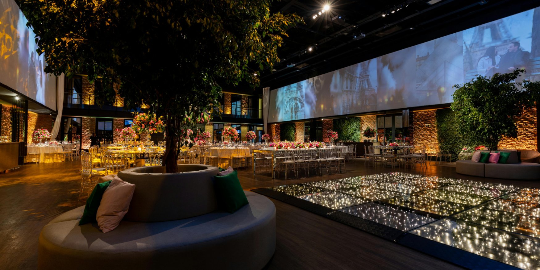 iVvySoftware's tweet card. Learn how event management software works and discover features, workflows, and tools that make organising venues and schedules more efficient.