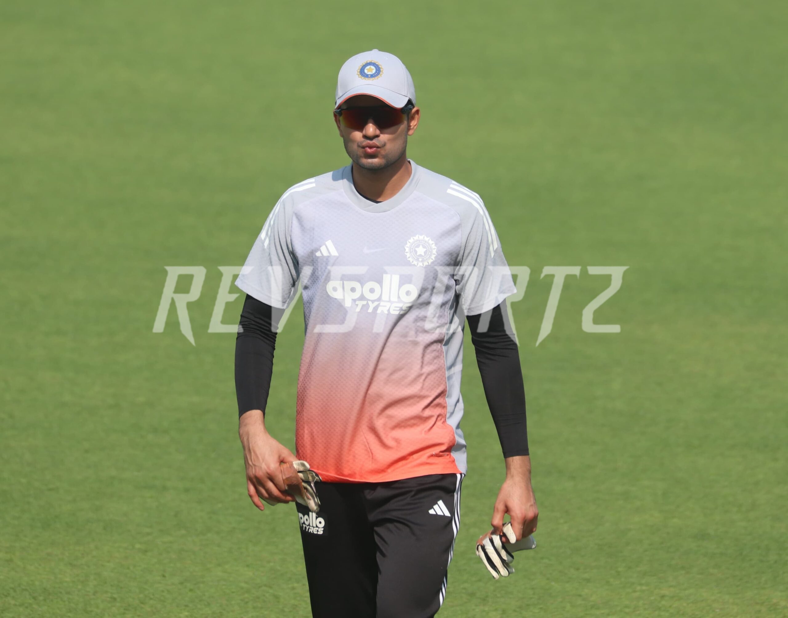 RevSportzGlobal's tweet card. Shamik Chakrabarty in Kolkata Shubman Gill is all but out of the Guwahati Test starting on November 22, it is learnt. This is a big blow for India, with the…