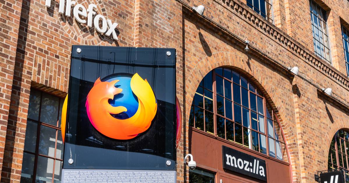 jaysonstreet's tweet card. Firefox now sends your keystrokes and location to Mozilla as you type in your address bar. Here's what you need to know.