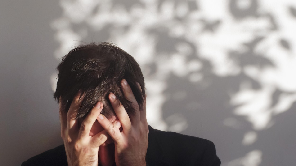 SebBovetSRC's tweet card. Des intervenants sociaux réclament au gouvernement Legault qu'on modifie la loi pour notamment créer un tribunal spécialisé.