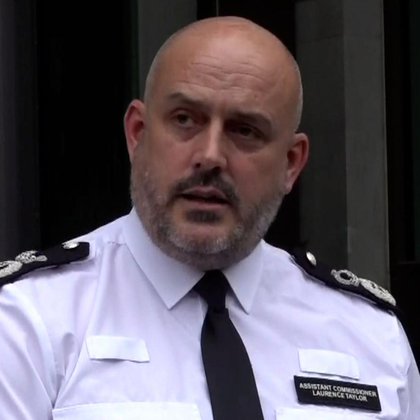 Tweet card summary image