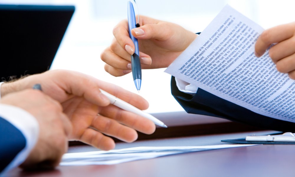 HRDAustralia's tweet card. Job was advertised as 12 months but the actual contract was just nine months