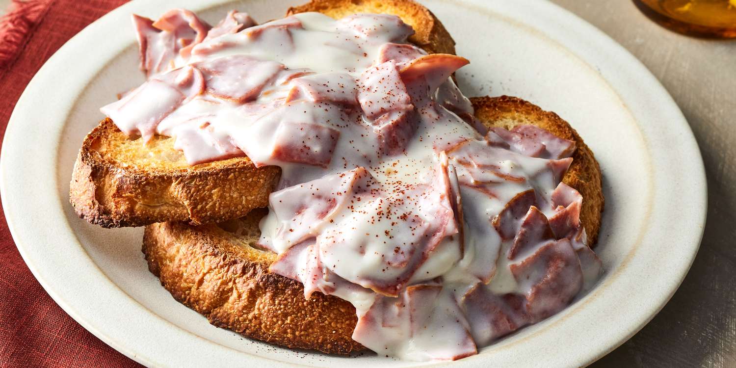 NetBizns's tweet card. Chipped beef is a classic military dish made with dried beef in a thick and creamy white sauce seasoned with cayenne pepper that's served over toast.