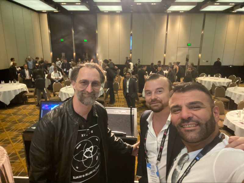 KBHyperight's tweet card. And its a wrap 🎊🎊🎊 Thanks to all #Speakers #partners #Delegates for joining Data Innovation Summit ANZ and making this success See you on the next one 🙌🏻 Goran Henrik