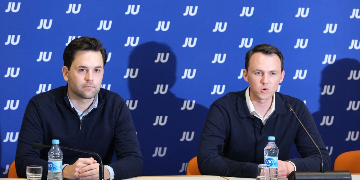 Pascal_Reddig's tweet card. Das Rentenpaket der Bundesregierung wackelt: 18 Abgeordnete von CDU und CSU wollen dem Gesetzentwurf nach SPIEGEL-Informationen nicht zustimmen. Das ist ein Problem für Kanzler Merz.