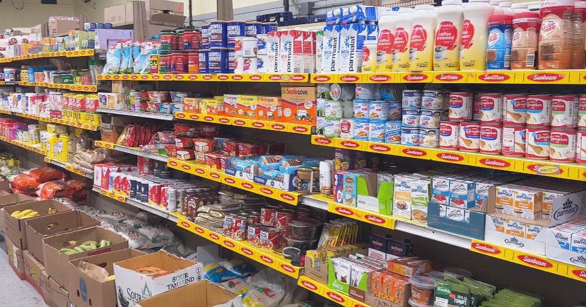 dbedc's tweet card. The owner of Davey's Super-Market in Roxbury estimates half of her customers rely on SNAP benefits.