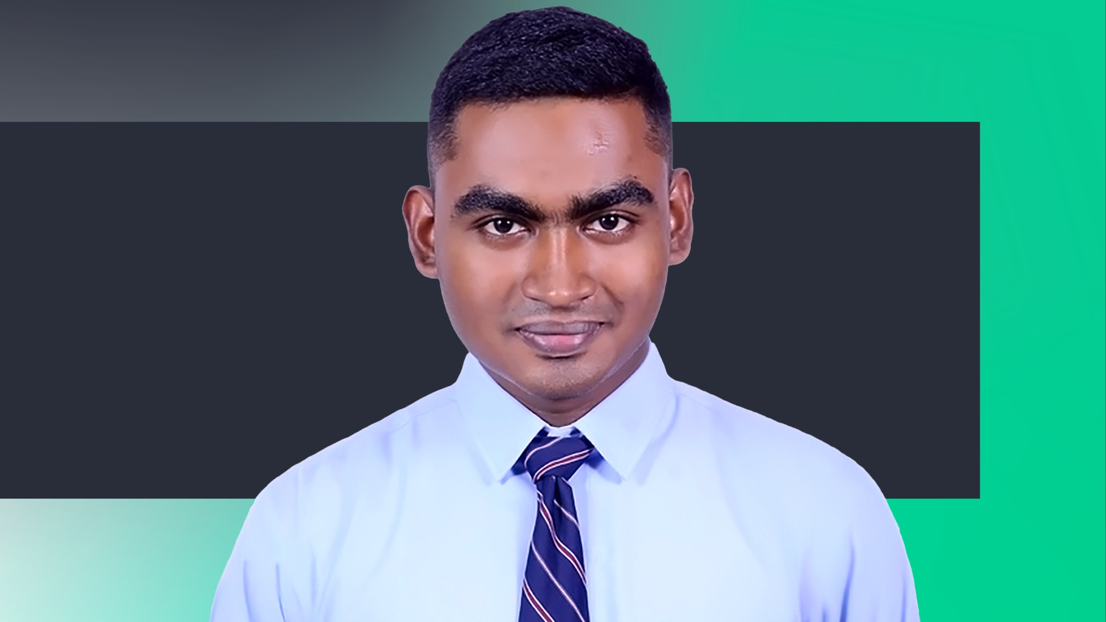 Suresh_RJS's tweet card. Hi, I'm Aaron Jebasingh R V. I recently completed a six-month internship as a Project Analyst at HPE India, and I'm thrilled to join the team full-time. Here's a look at my journey.    Getting...