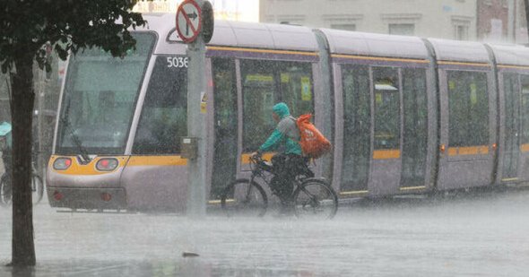 Tweet card summary image