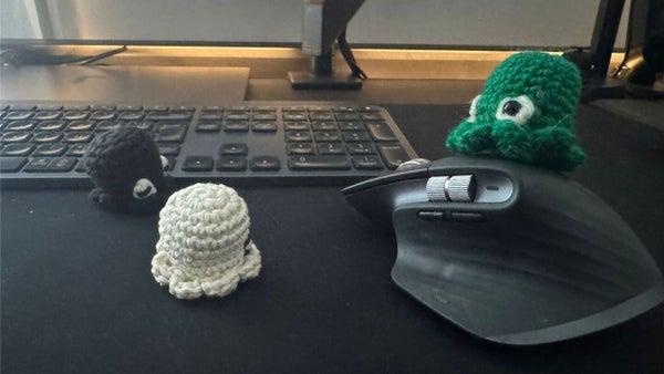 manoncarbonnel_'s tweet card. Pour ce 4ème épisode de la saison, nous organisons un atelier de *mob programming* (a.k.a. « développement en équipe ») animé par 2 intervenantes, Marjorie Aubert et Manon