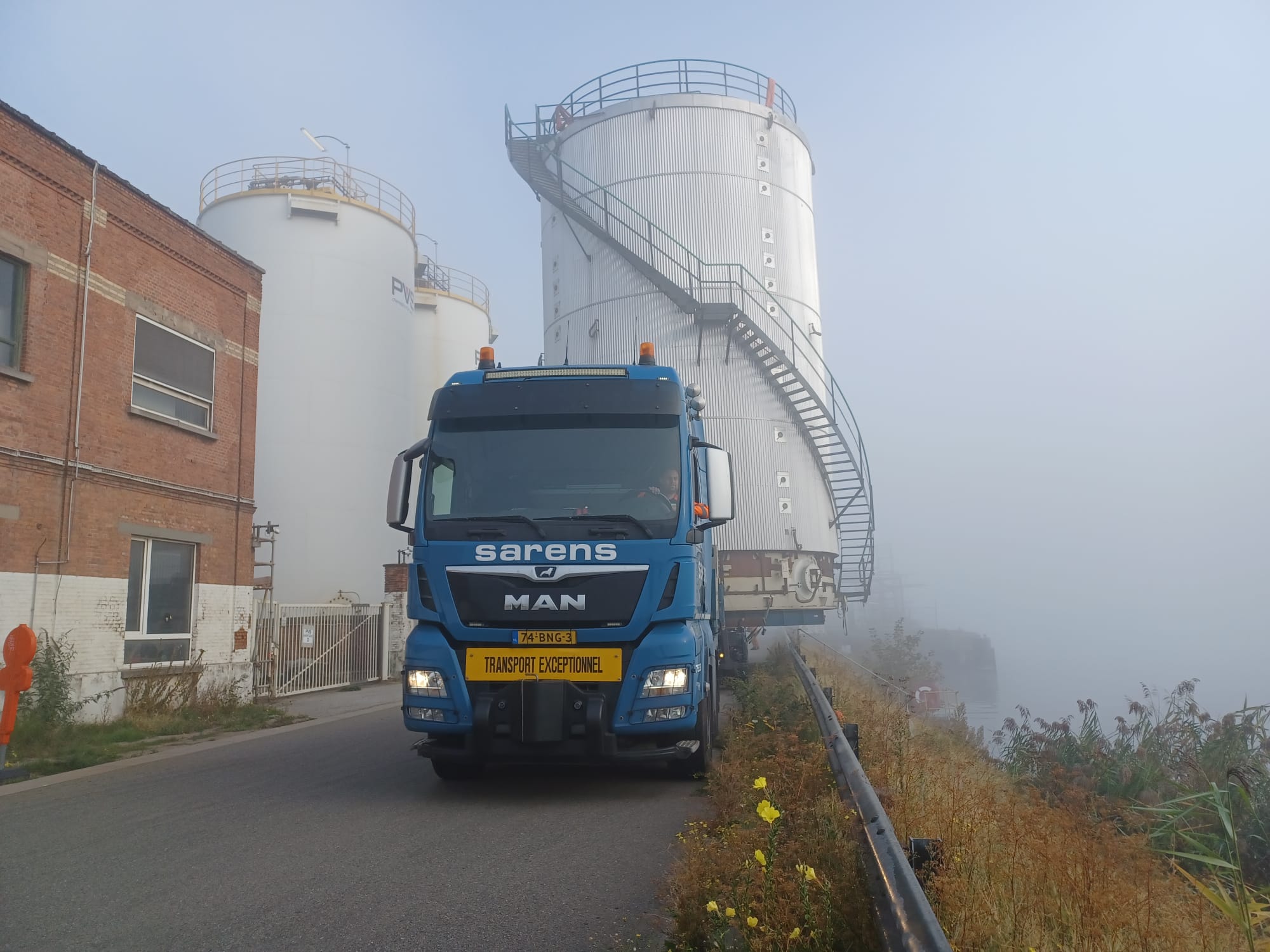 HeavyLift_News's tweet card. Sarens recently completed the heavy lifting and transport of a 45t tank for PVS Chemicals at the company’s Ghent plant, supporting its increased production capacity. The operation was performed in...