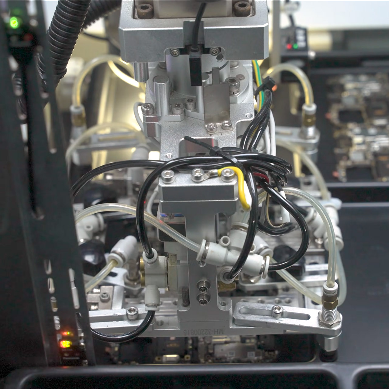 techeblog's tweet card. Scotty Allen of Strange Parts traveled through the gates of OPPO's huge factory outside Shenzhen, China, where flagship phones like the Find X9 Pro are produced. For someone who had spent years...