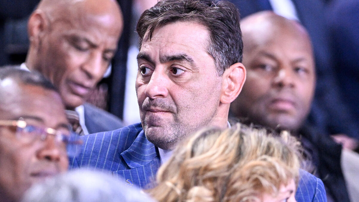 deuxcdeuxh's tweet card. Le triple médaillé d’or olympique a regretté le peu de places qui lui ont été accordées pour les Jeux de Paris 2024 l’été prochain. Le prési