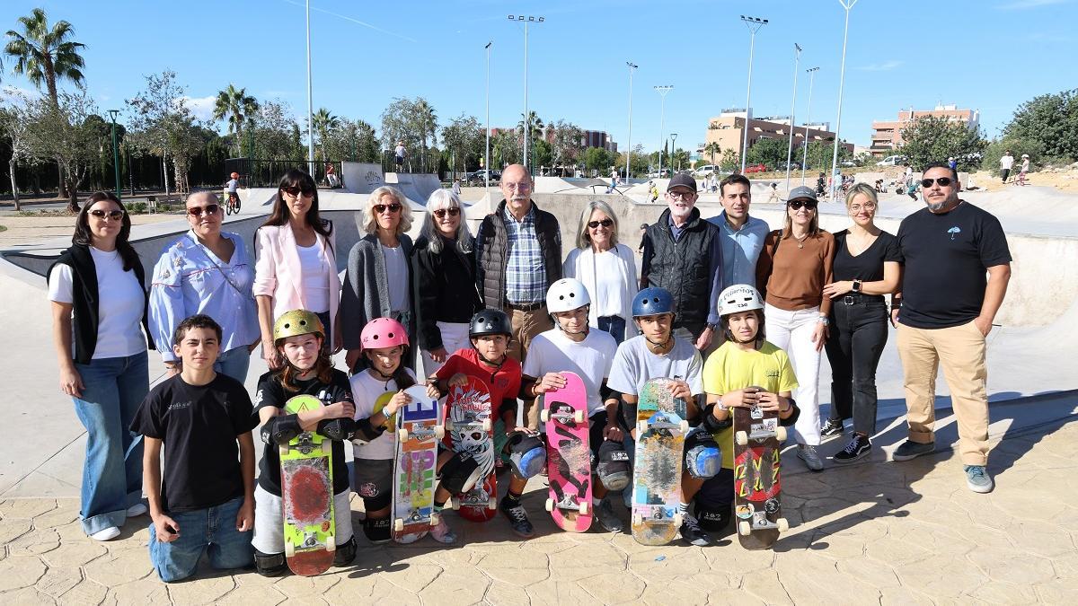 ArkaitzRm's tweet card. Este espacio cuenta con las instalaciones dedicadas a la práctica de deportes de dos ruedas como el Skate, Roller, BXM o Scooter más grandes y completas de la comarca Camp de Turia