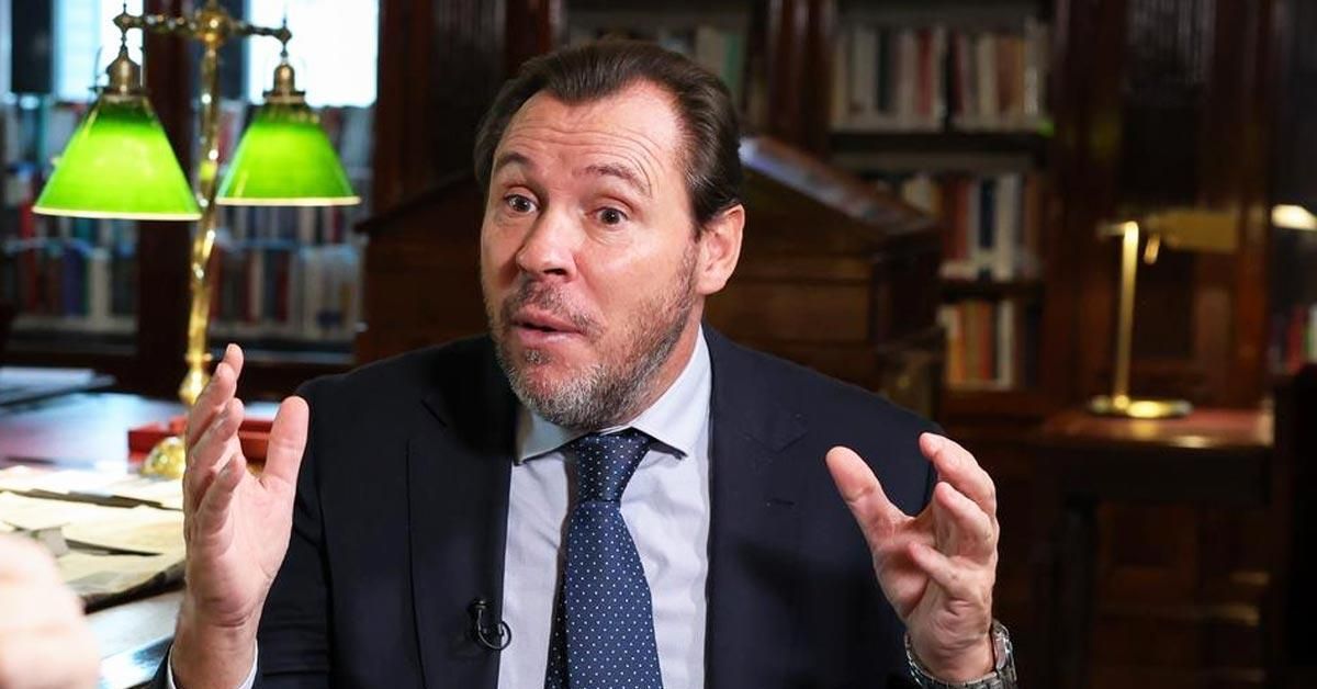 VidalesVega's tweet card. Mientras el ex alcalde de Valladolid anuncia miles de millones en proyectos para afianzar la ciudad pucelana como el nodo del norte ferroviario de España, la importancia del de León va decayendo con...