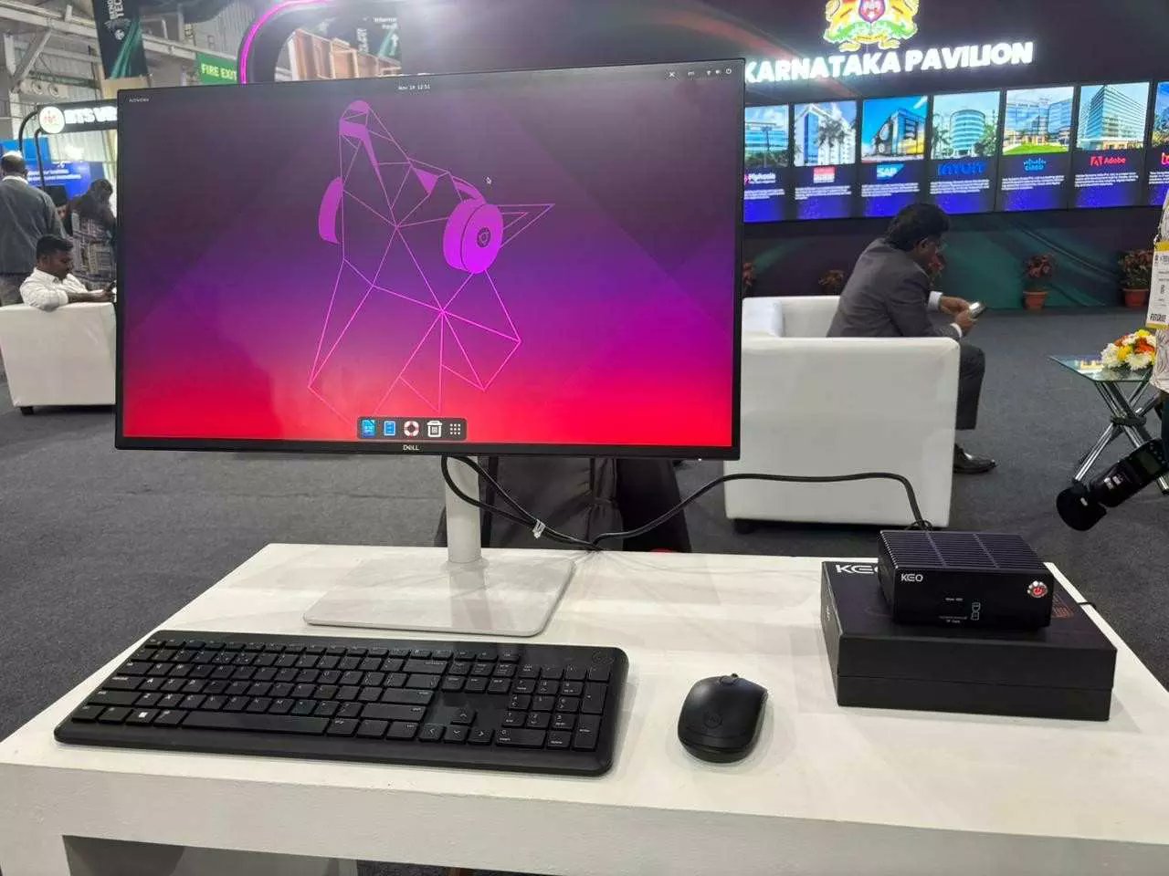 TheFederal_KA's tweet card. ಬೆಂಗಳೂರಿನಲ್ಲಿ ಮಂಗಳವಾರ ಆರಂಭವಾದ ಪ್ರತಿಷ್ಠಿತ 'ಬೆಂಗಳೂರು ತಂತ್ರಜ್ಞಾನ ಶೃಂಗಸಭೆ-2025'ರಲ್ಲಿ ಮುಖ್ಯಮಂತ್ರಿ ಸಿದ್ದರಾಮಯ್ಯ ಅವರು ಈ ಮಹತ್ವಾಕಾಂಕ್ಷೆಯ ಯೋಜನೆಯನ್ನು ಅಧಿಕೃತವಾಗಿ ಲೋಕಾರ್ಪಣೆಗೊಳಿಸಿದರು.