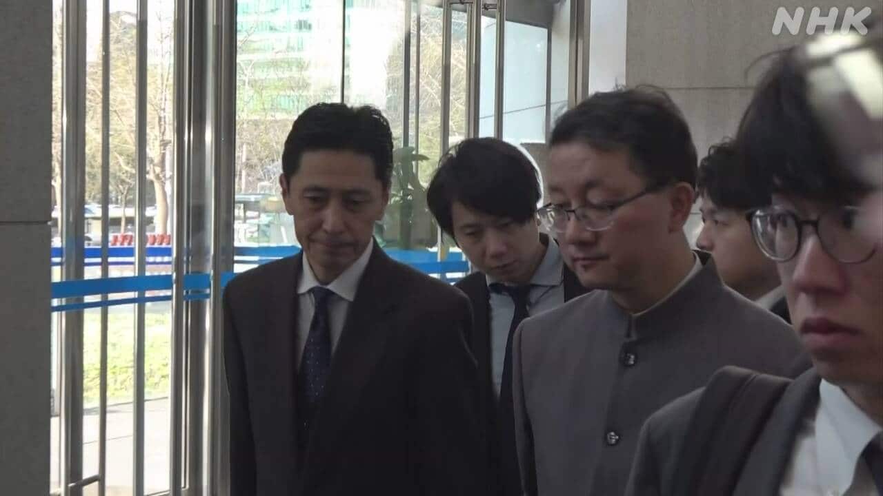 nhk_news's tweet card. 【NHK】高市総理大臣のいわゆる「台湾有事」をめぐる国会答弁に中国が反発を強める中、外務省の担当局長が北京で中国側と協議しました。中国外務省は「日本側に誤った発言を撤回するよう強く求めた」としています。 一方、