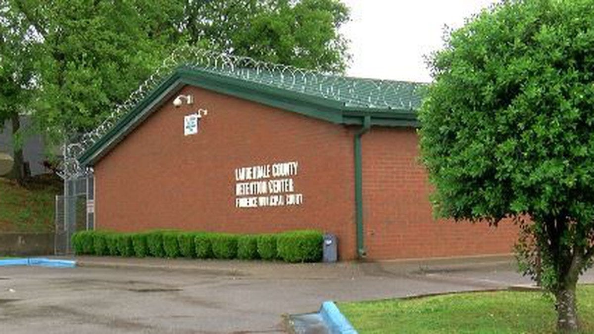 probablyreadit's tweet card. The last time anyone saw inmate Casey Cole White and Assistant Director of Corrections Vicky White was at 9:41 a.m. on Friday, April 29…