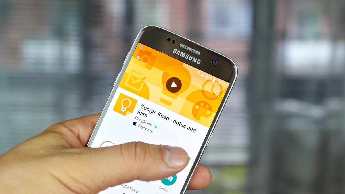 AndroidMT's tweet card. Exploitez Google Keep à fond : rappels géolocalisés, recherche intelligente, collaboration et intégration avec Drive et Docs.
