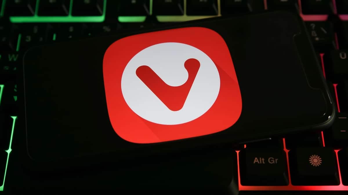 AndroidMT's tweet card. Avec Vivaldi 7.0 et 7.1, sauvegardez, restaurez et synchronisez vos sessions d’onglets sur Android sans extension, pour une navigation fluide et complète.